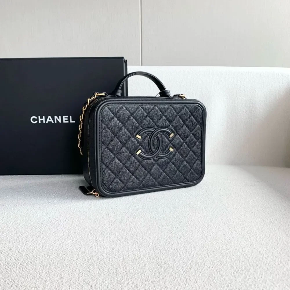 CHANEL brand color